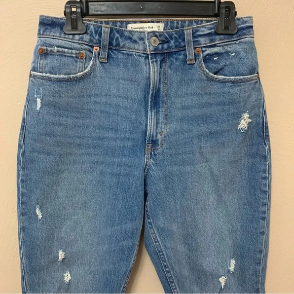 Abercrombie & Fitch The Mom High Rise Curve Love Jeans Size 27 Size 4 - Picture 2 of 9